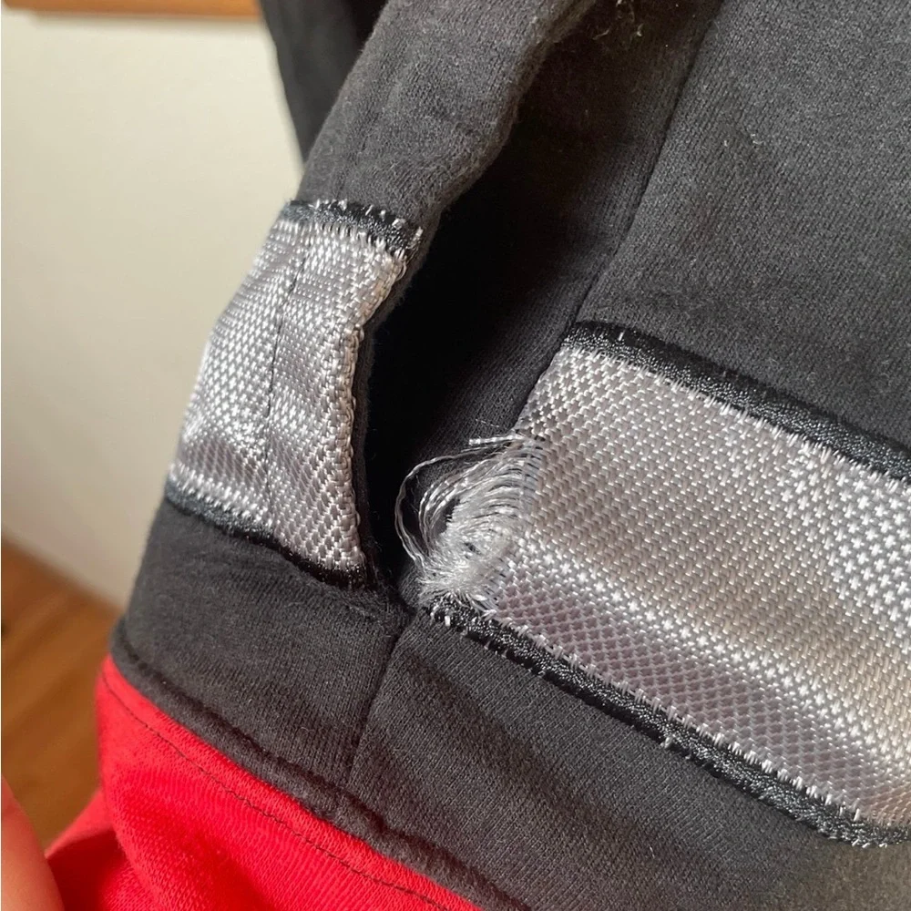 Deadpool jacket - Picture 7 of 7